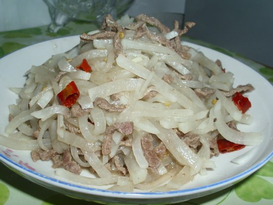 Steps for Stir-fried Beef with Radish Shreds