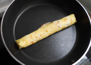 Steps for Cooking Tuna Omelette Roll