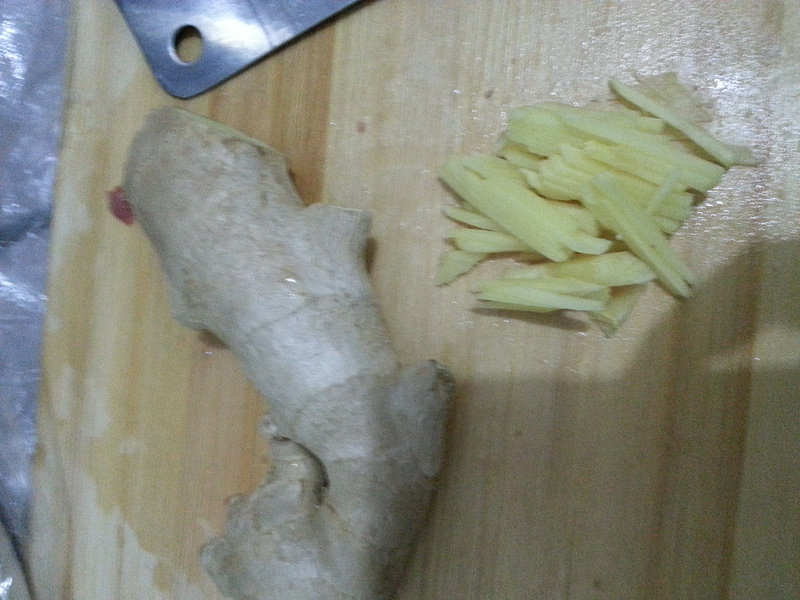 Steps for cooking Garlic Scapes Stir-Fried Pork Strips