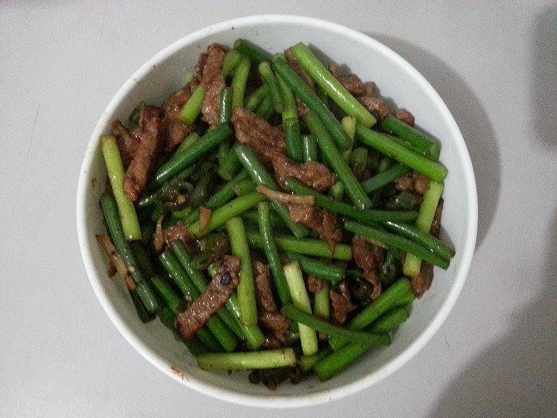 Steps for cooking Garlic Scapes Stir-Fried Pork Strips