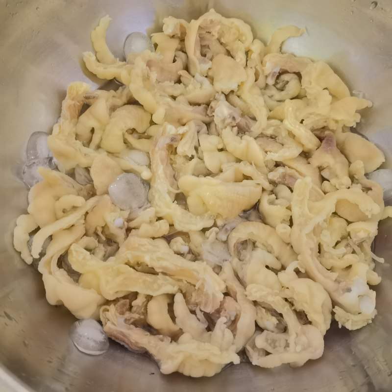 Thai-style Spicy and Sour Boneless Chicken Feet Cooking Steps