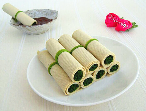 Steps for Cooking Spinach Tofu Rolls