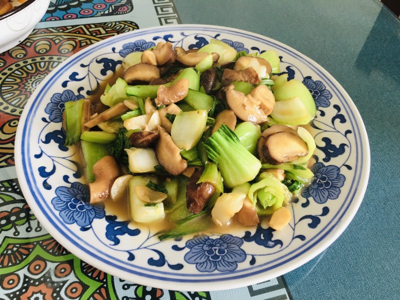 Steps for Cooking Shiitake Mushroom and Oilseed Rape