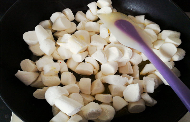 Steps to Make Purple Sweet Potato Snowflake Pastry