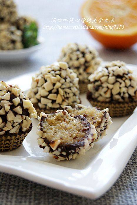 Homemade Version of Famous Brand Snack—Cake Chocolate Snowballs (Imitation Ferrero)