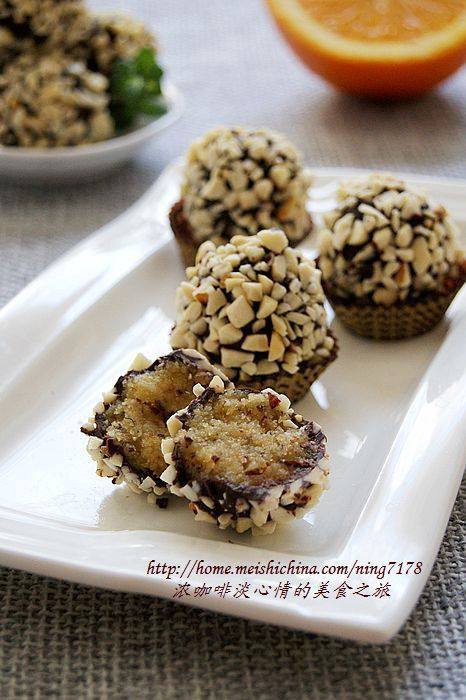 Homemade Version of Famous Brand Snack—Cake Chocolate Snowballs (Imitation Ferrero)