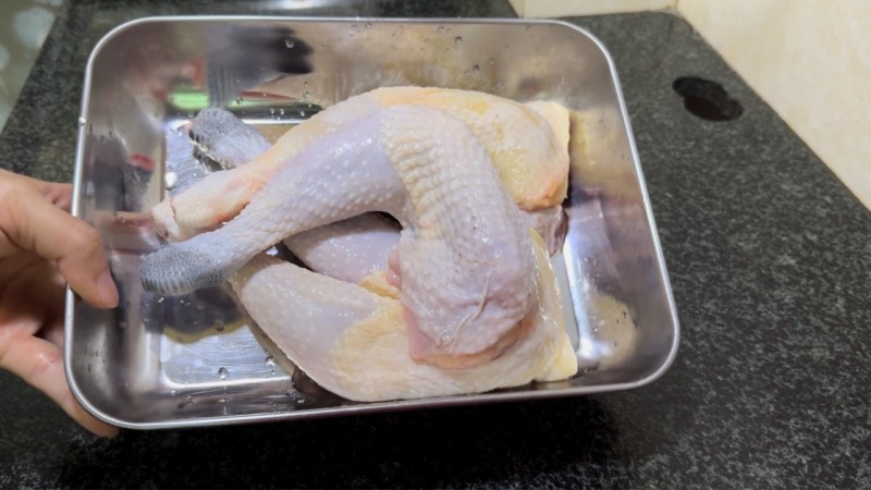 Steps for Cooking Salt-Baked Chicken Legs