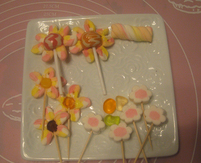 Steps to Make Flower Cupcakes