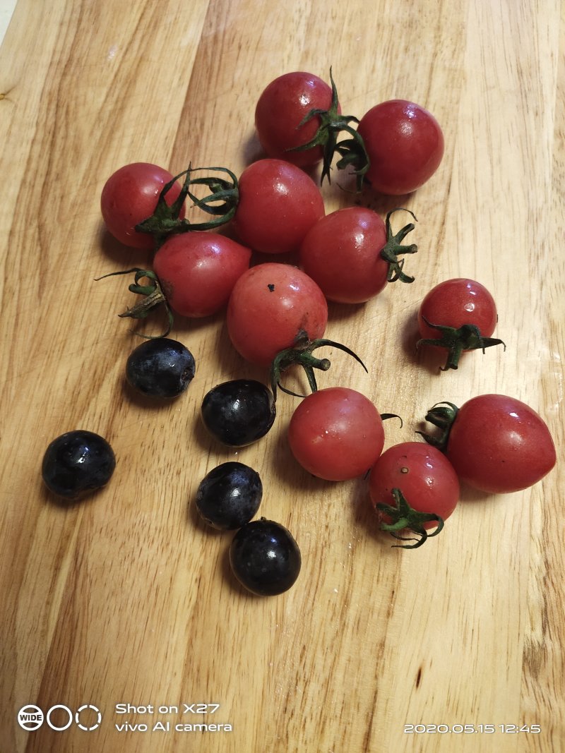 Steps for Making Octopus Cherry Tomato Salad