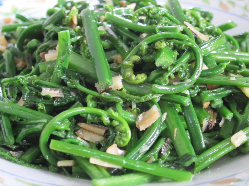 Stir-Fried Baku (Wild Jue Cai)