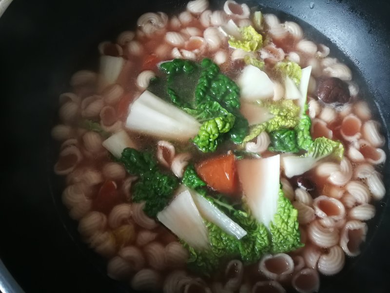 Steps for Making Carrot Red Mushroom Chicken Soup with Cat Ear Pasta