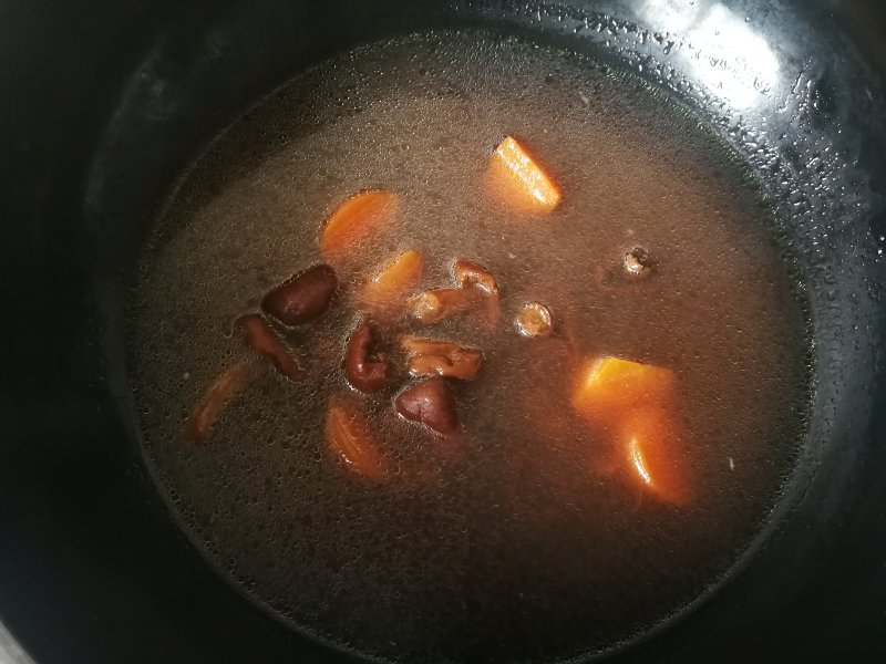 Steps for Making Carrot Red Mushroom Chicken Soup with Cat Ear Pasta