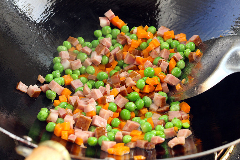 Detailed Steps for Cooking Fried Rice with Colorful Sausages - A Delicate Dinner for One