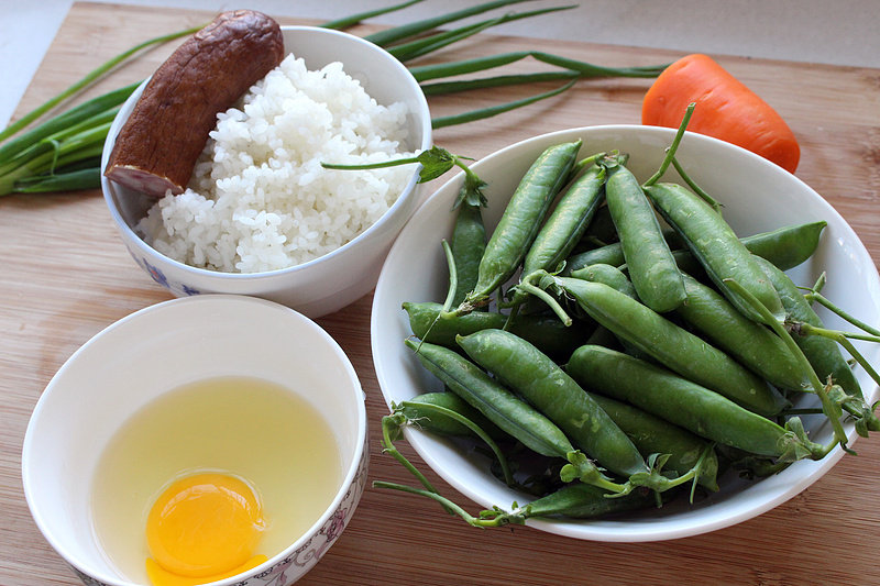 Detailed Steps for Cooking Fried Rice with Colorful Sausages - A Delicate Dinner for One