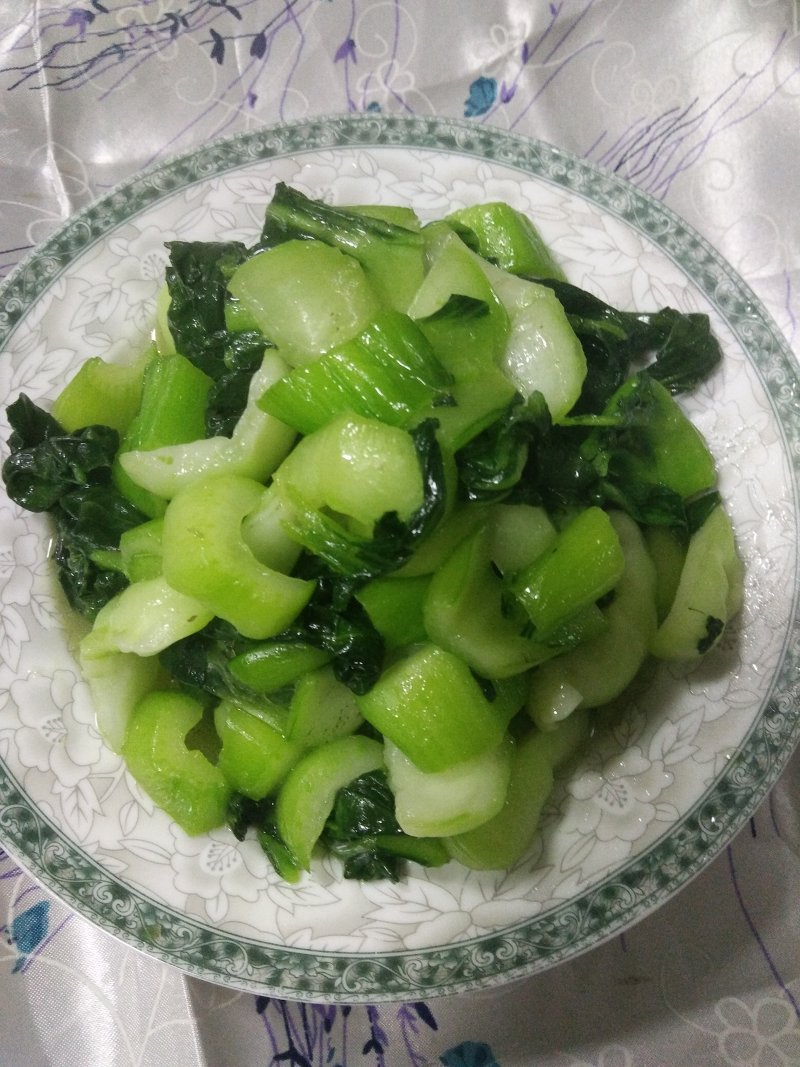 How to Stir-Fry Crispy and Refreshing Green Vegetables