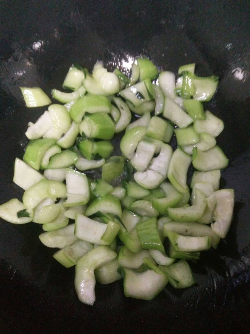 Step-by-Step Guide for Stir-Frying Crispy and Refreshing Green Vegetables