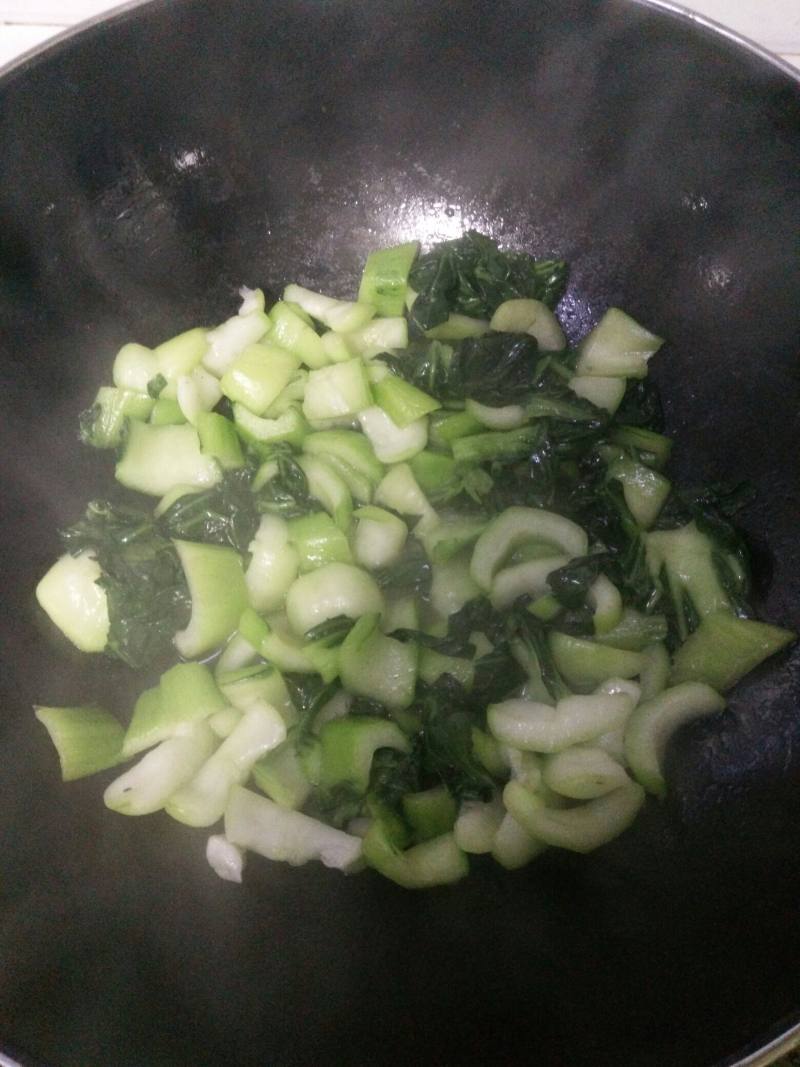 Step-by-Step Guide for Stir-Frying Crispy and Refreshing Green Vegetables