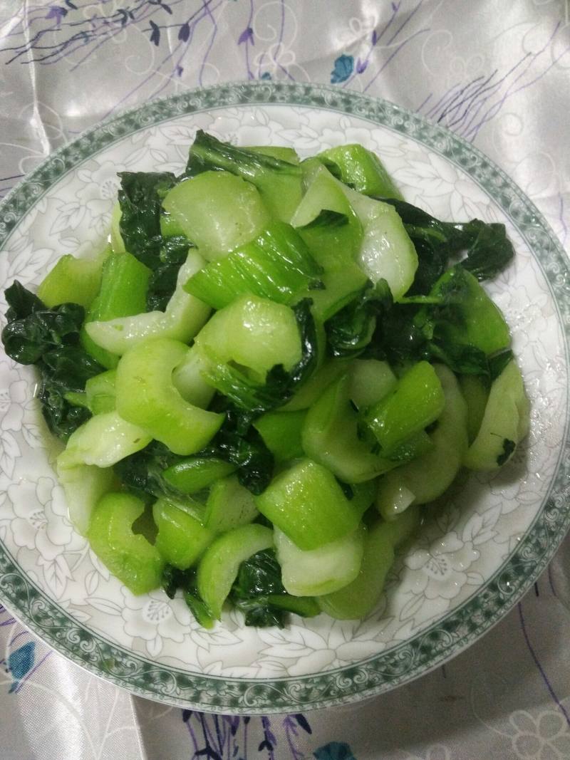 Step-by-Step Guide for Stir-Frying Crispy and Refreshing Green Vegetables