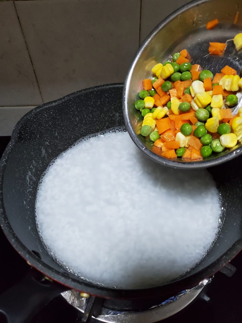 Steps to Make Vegetable and Minced Meat Congee