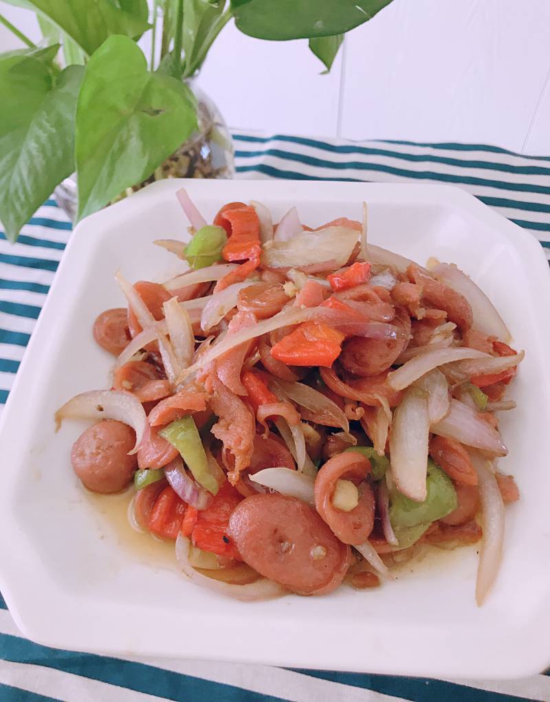 Onion Stir-Fried Hot Dogs