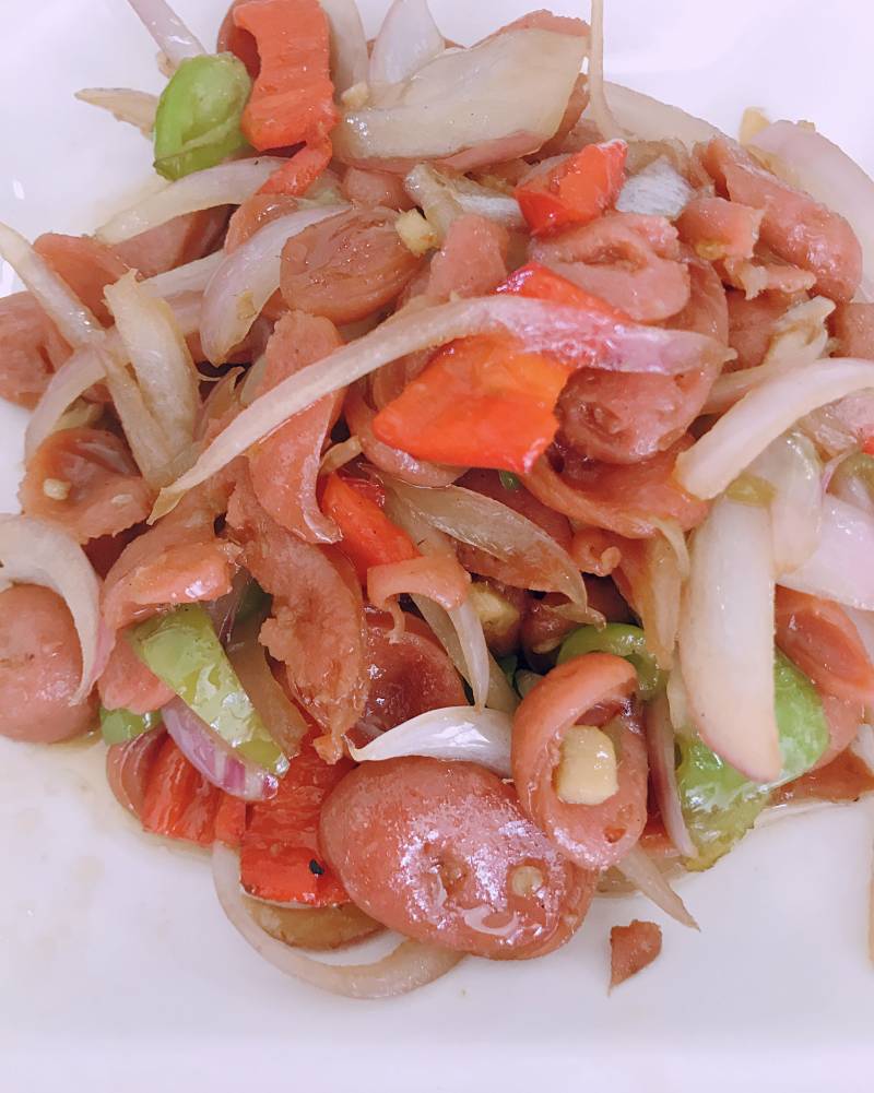 Steps for Cooking Onion Stir-Fried Hot Dogs