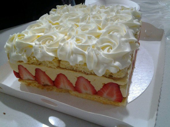 Strawberry Cream Cake