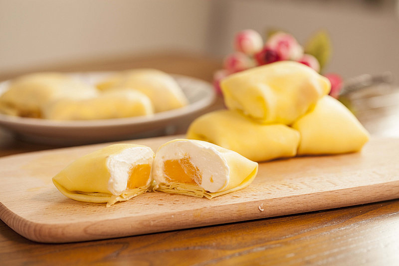 Delicious Dessert You Can Make with a Skillet - Mango Crepes