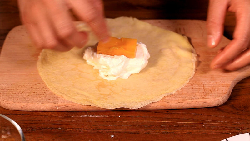 Delicious Dessert You Can Make with a Skillet - Mango Crepes Step-by-Step