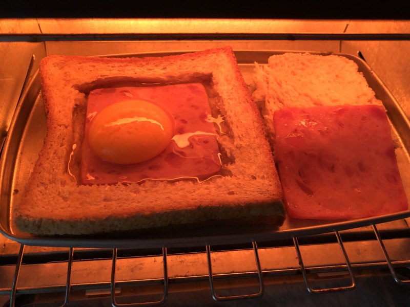 Steps to Make Grilled Ham and Egg Toast