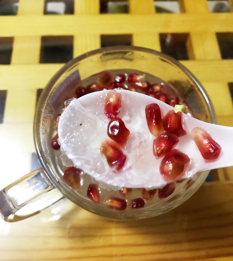 Soapberry Rice Snow Swallow Pomegranate Drink