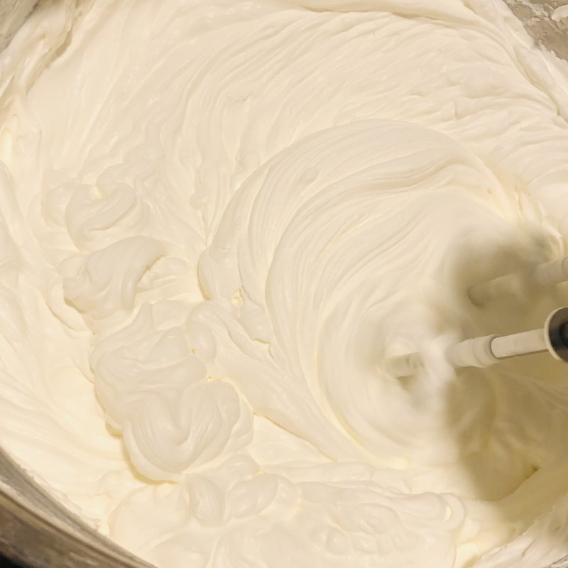 Steps to Make Cheesecake Ice Cream