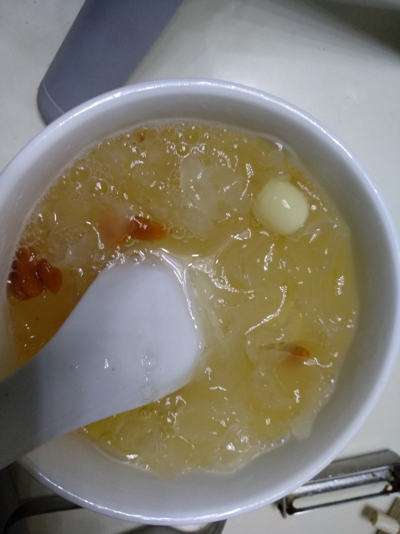 Lotus Seed and Tremella Soup