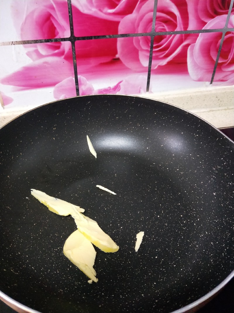 Steps for Making Butter Fried Matsutake Mushrooms