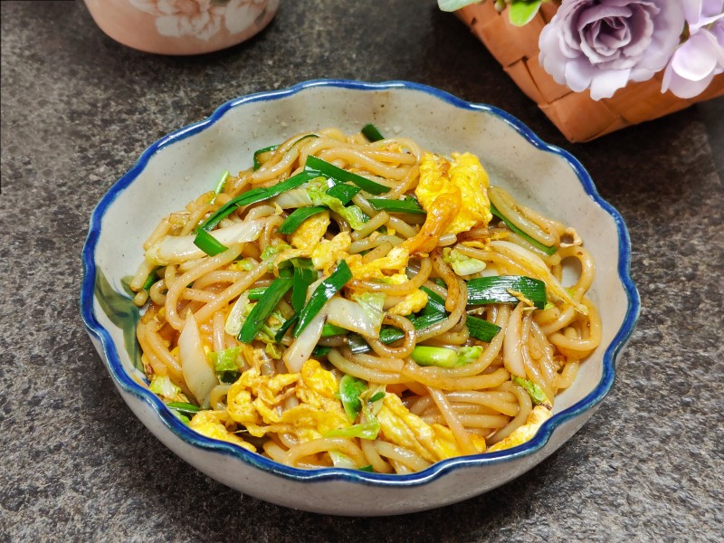 Steps for Cooking Fried Rice Noodles