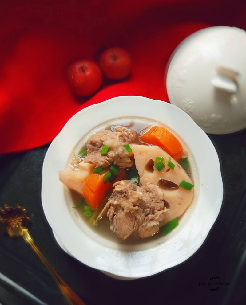 Steps for Making Lotus Root and Pork Rib Soup