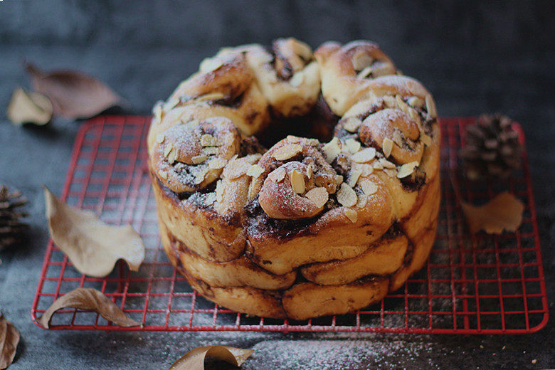 Winter Warm Afternoon Tea Delight: Black Sugar Cinnamon Tear Bread