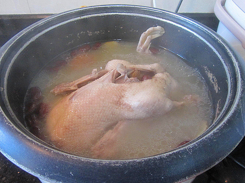 Steps for Making Water Duck and American Ginseng Soup