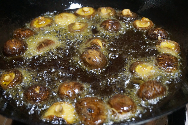 Steps to Cook Delicious Shiitake Mushrooms