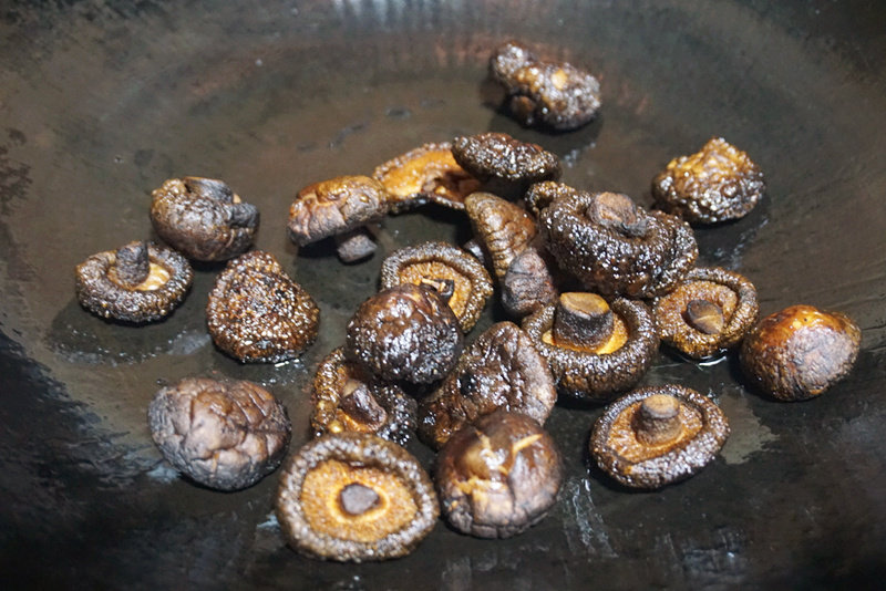 Steps to Cook Delicious Shiitake Mushrooms