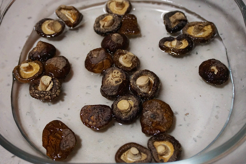 Steps to Cook Delicious Shiitake Mushrooms