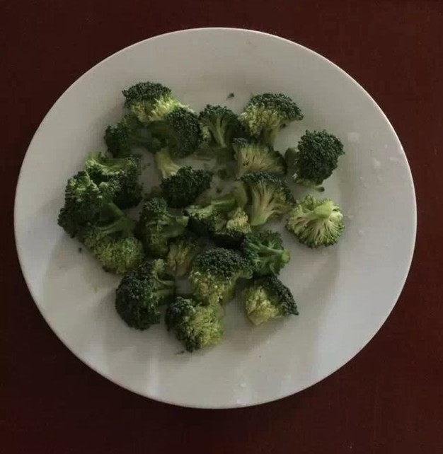 Steps for Stir-Fried Broccoli with King Oyster Mushrooms