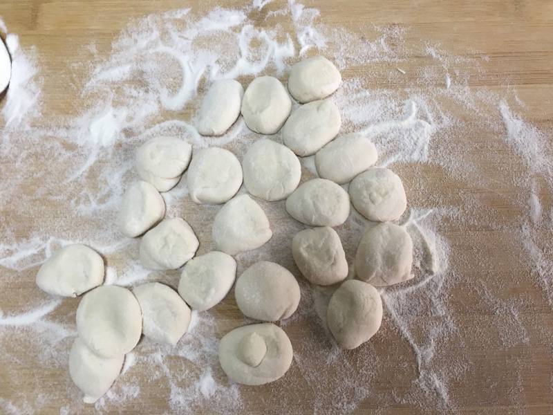 Step-by-Step Cooking Instructions for Steamed Shrimp Dumplings with Wrappers