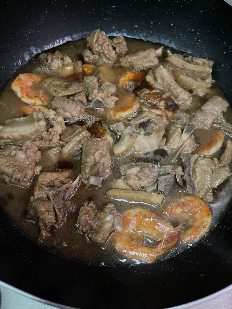 Steps for Cooking Braised Pork Ribs with Shrimp