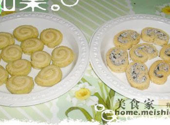 Steps for Making Two Kinds of Cookies from One Dough