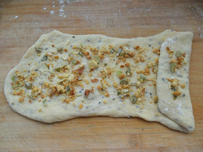 Steps for Making Nutty Baked Bread without Butter