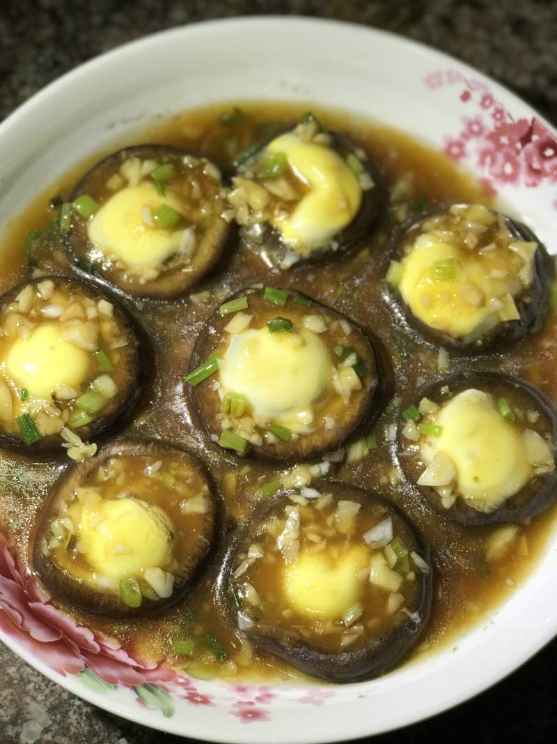 Steps for Making Steamed Quail Eggs with Mushrooms