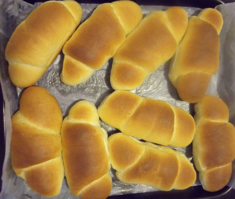 Steps for Cooking Breakfast Butter Rolls