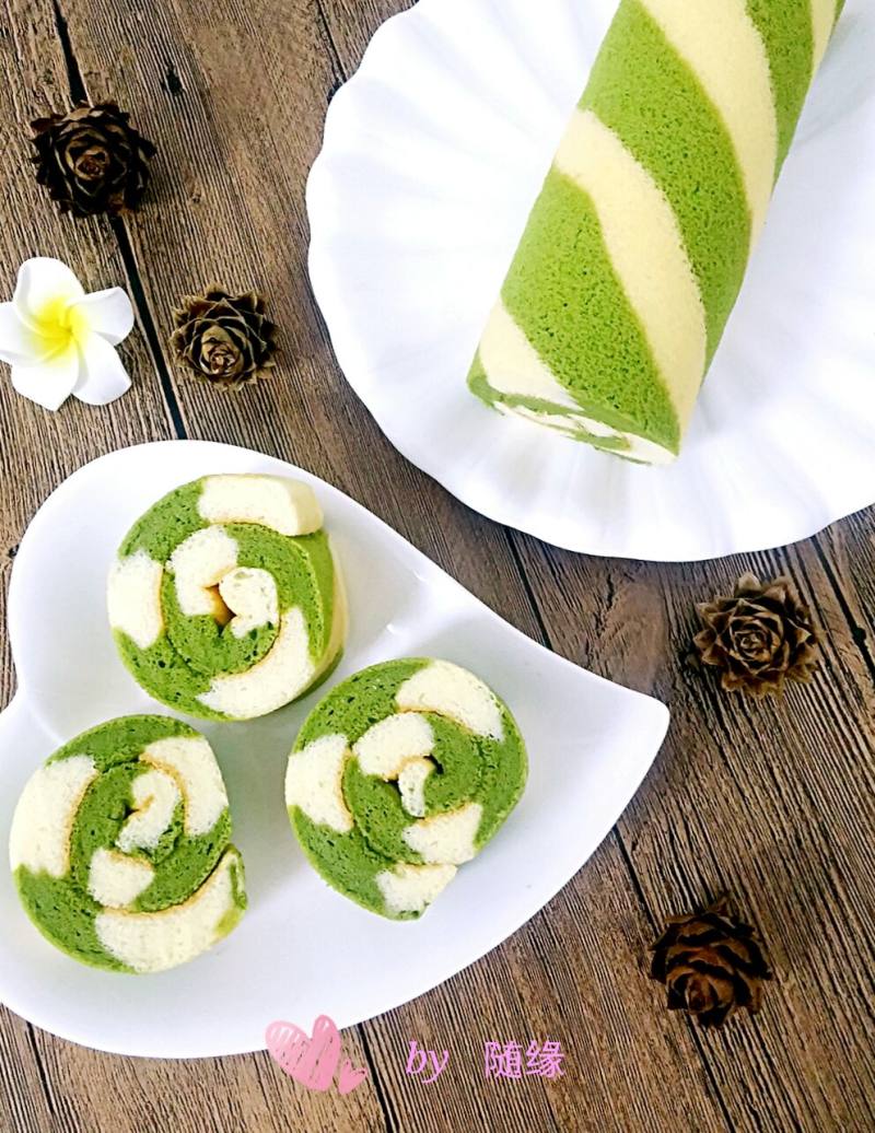 Steps for Making Two-Tone Towel Cake Roll