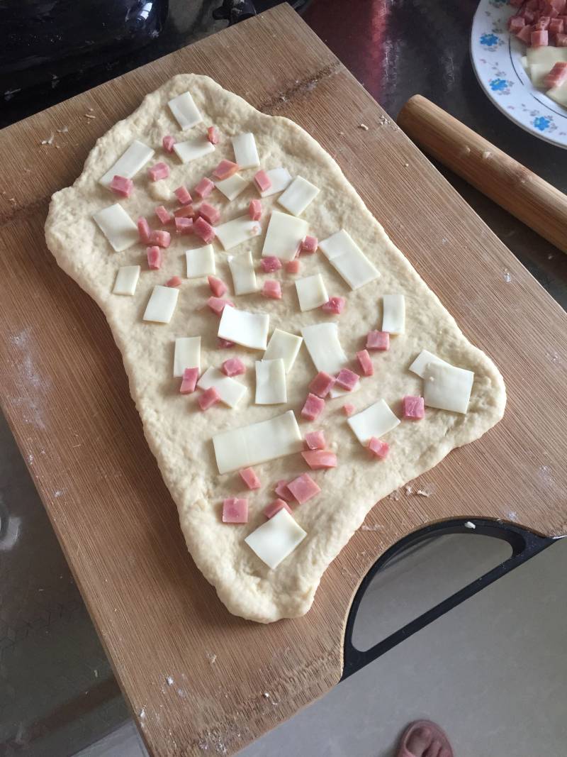 Steps for Making Ham and Cheese Bread, Old Dough Fermentation Version