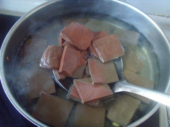 Tempting Taste Buds - Steps for Making Duck Blood in Chili Sauce